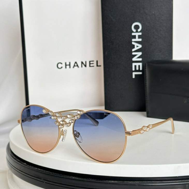Picture of Chanel Sunglasses _SKUfw76721384fw